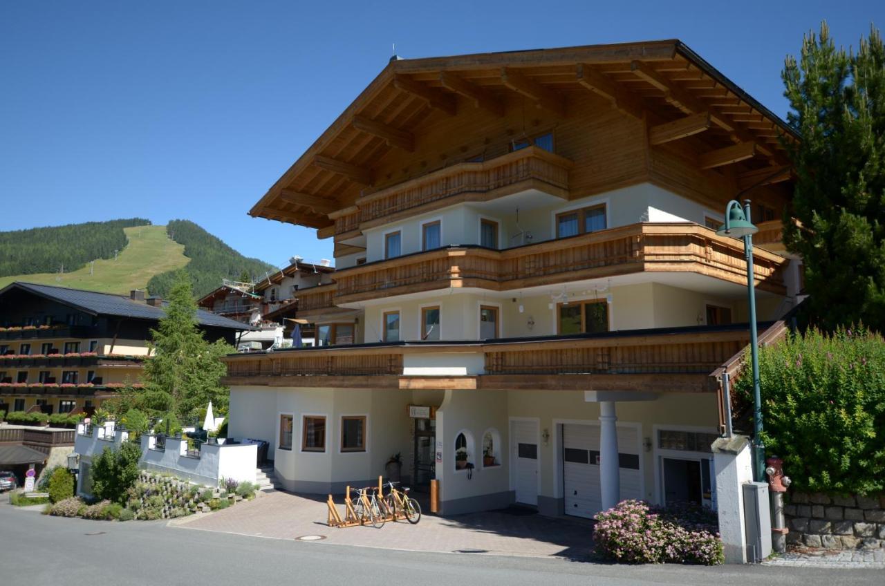 Landhaus Andrea Saalbach Bagian luar foto